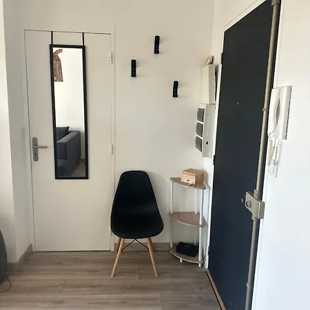 Cosy Denis Apartment